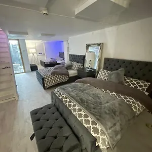  Aparthotel Cwtch Bay